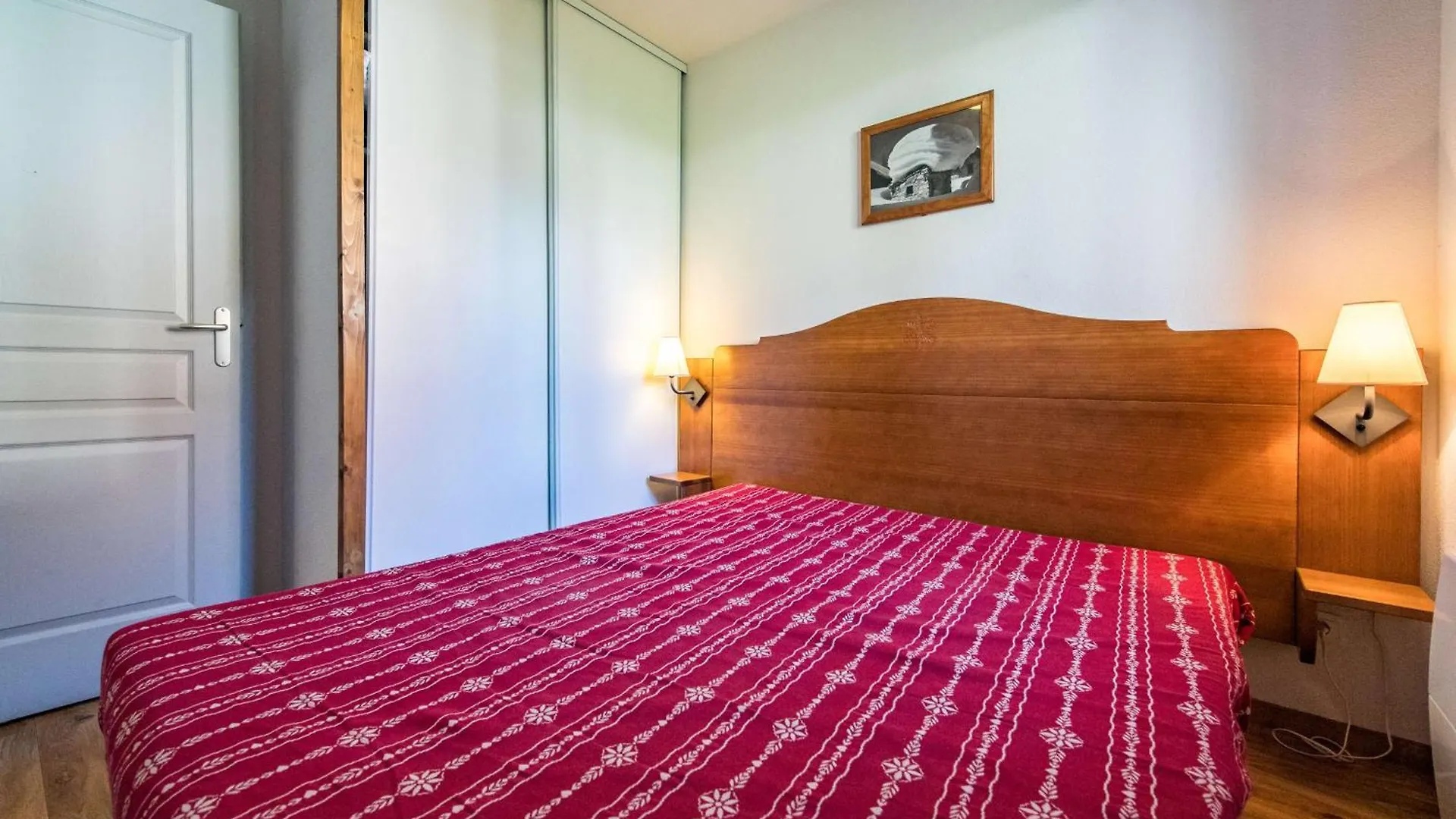 Apartment For 6 To 8 People In Albiez-Montrond 5-Min Walk From The Slopes